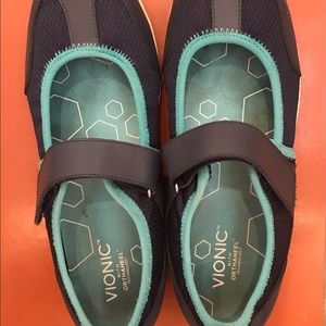 Vionic | Ailie Mary Jane Athletic Shoes